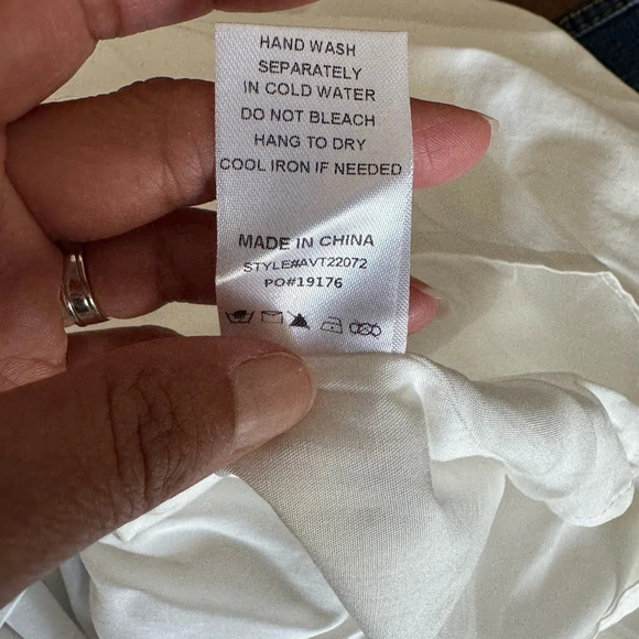 AVARA Women's White Short Sleeve Sleeve V-Neck Summer Blouse  XXXLarge - Picture 11 of 11